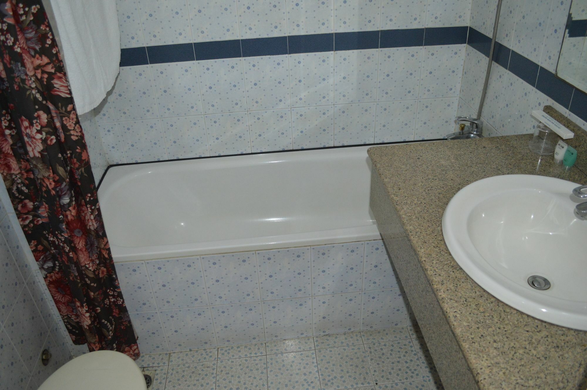 Duyen Sai Gon Hotel 호치민 외부 사진
